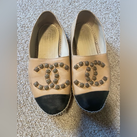 Chanel Lambskin Studded Camellia Espadrilles Sz38 fits 39 $1095 - Picture 1 of 6